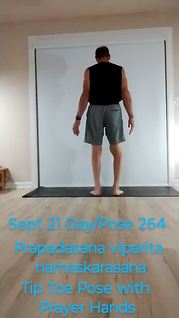 Prapadasana viparita namaskarasana / Tip Toe Pose with Prayer Hands