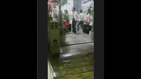 Apparently this guy did not want to pay for his happy ending at the massage parlor😳💥💥💥😆😆