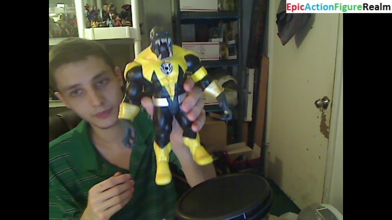 Unboxing The DC Universe Classics The Yellow Lantern Corps Arkillo Action Figure