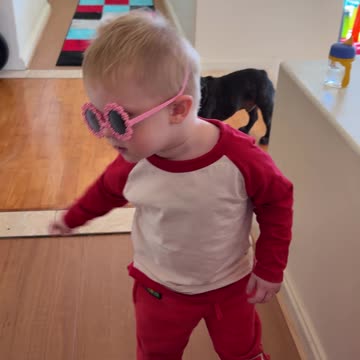 Toddler’s Pink Flower Sunglasses Quest! ||