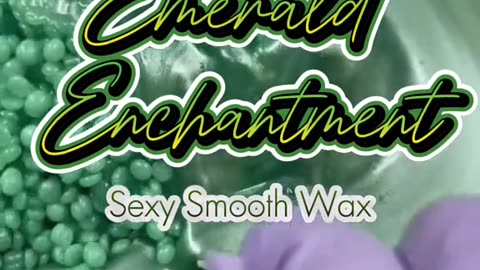 Underarm Waxing Using Sexy Smooth’s Emerald Enchantment in Action | @lashedwithlana
