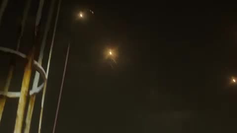 Another wave of Iranian missiles over the skies of Tel Aviv!