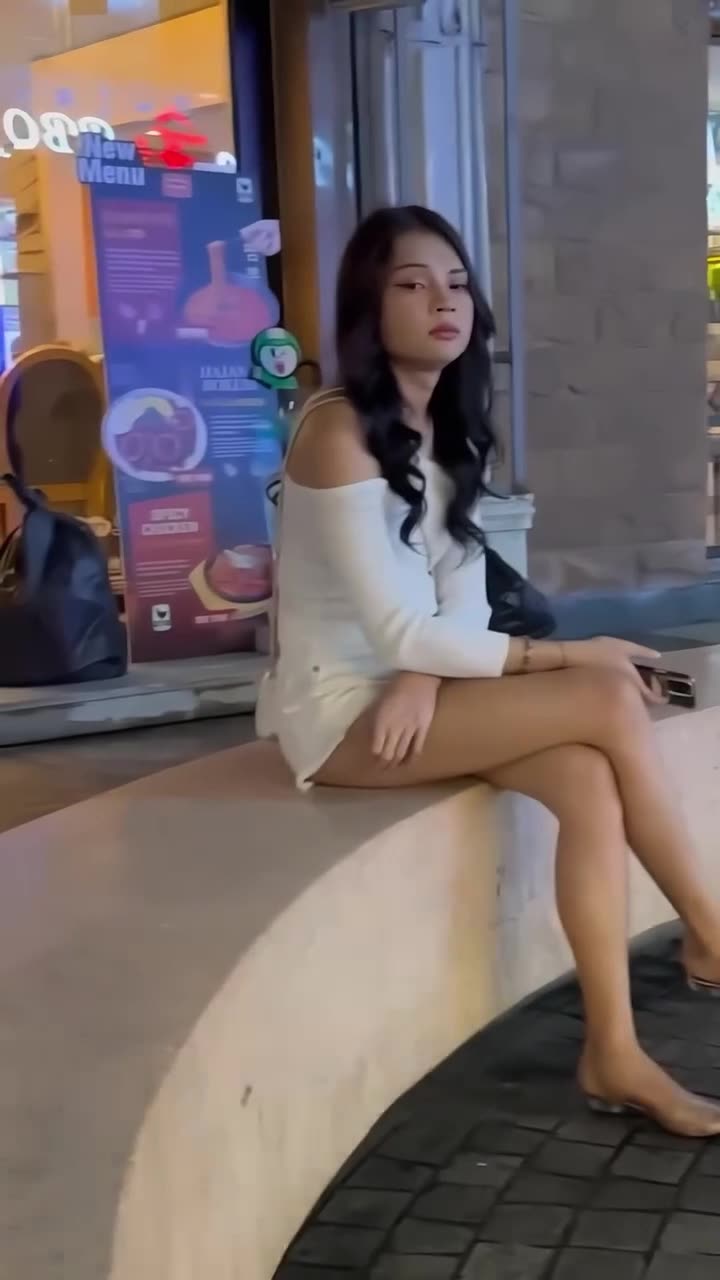 Thai nightlife with pretty girls and freelancers. #77