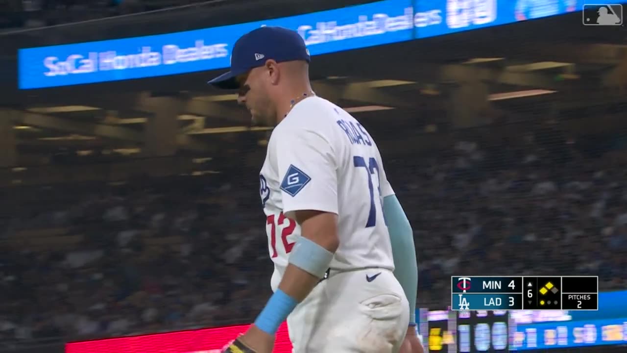 Miguel Rojas con la mano limpia