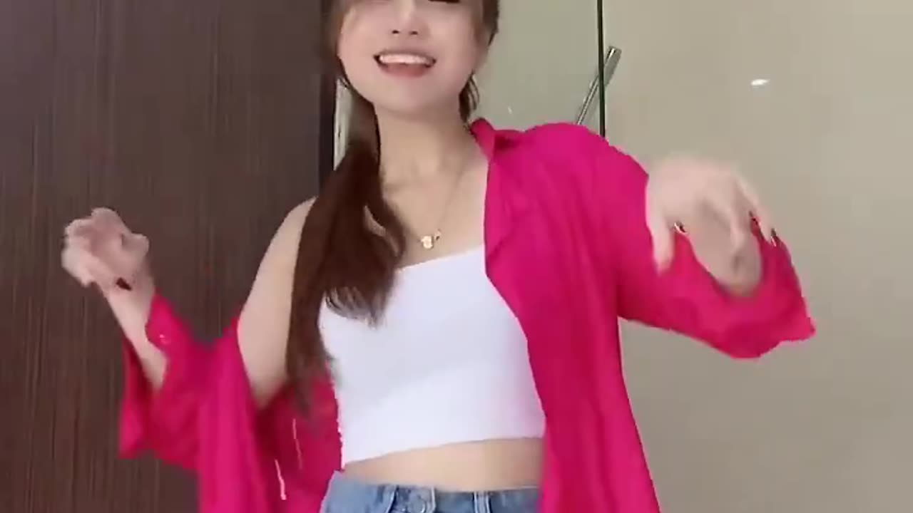 "Gue nggak bisa jelasin… cari aja sendiri 'ROGTOTO'. Baru paham."