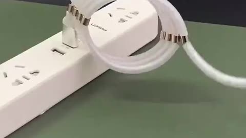 Magnetic cable organizer