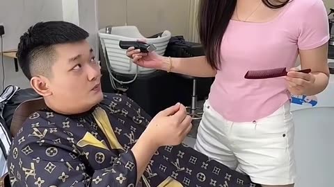 Where did the boy touch the girl?😜😜