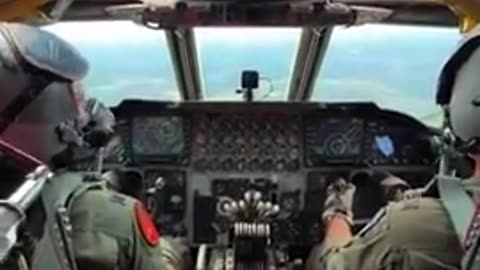 Nuclear bomb flash protection goggles for pilots