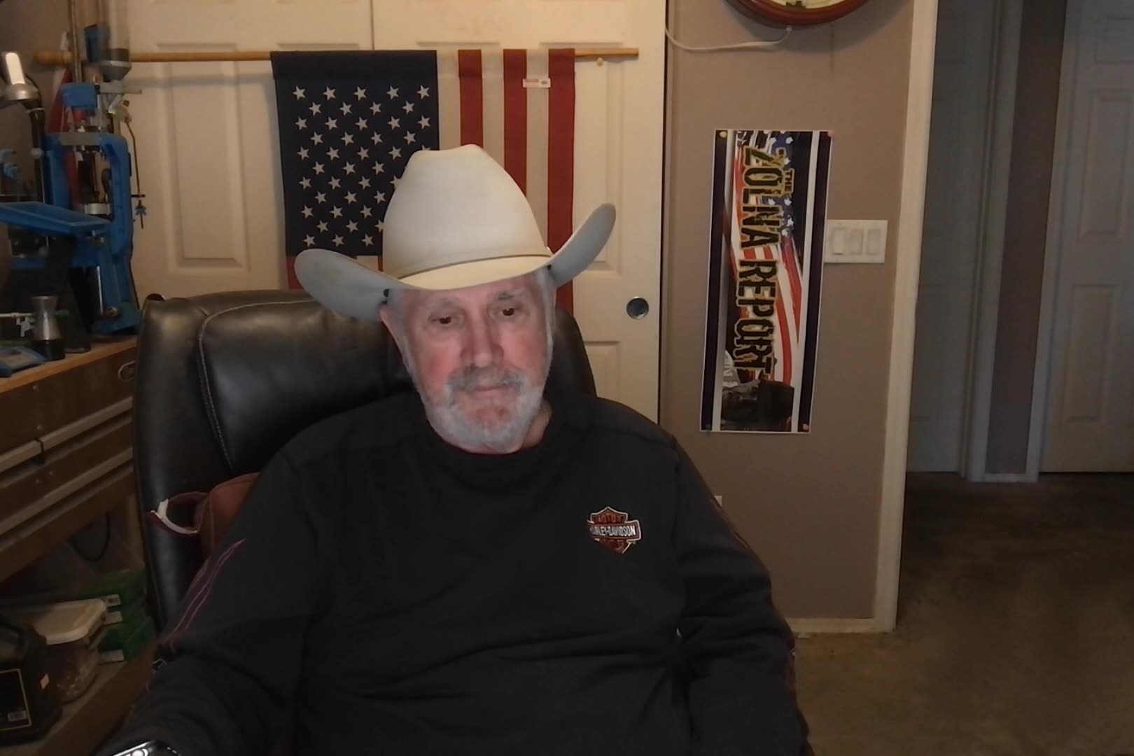 D Day Paratrooper With 35 Others, Intimidated Over 700 German Soldiers To Stand Down!