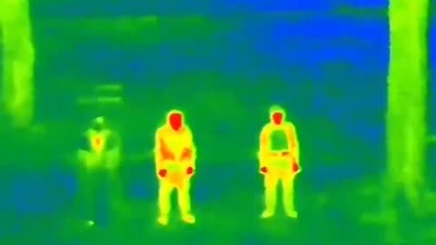 🚫👀 Russian soldiers are struggling to hide from Ukrainian drones, despite being given