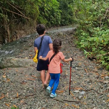 Morning Trek to the Farm | Expat Life in the Philippines 🌄🇵🇭