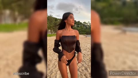 A very beautiful girl gave her beautifully / How to win a girl not your level hot girls in bikini