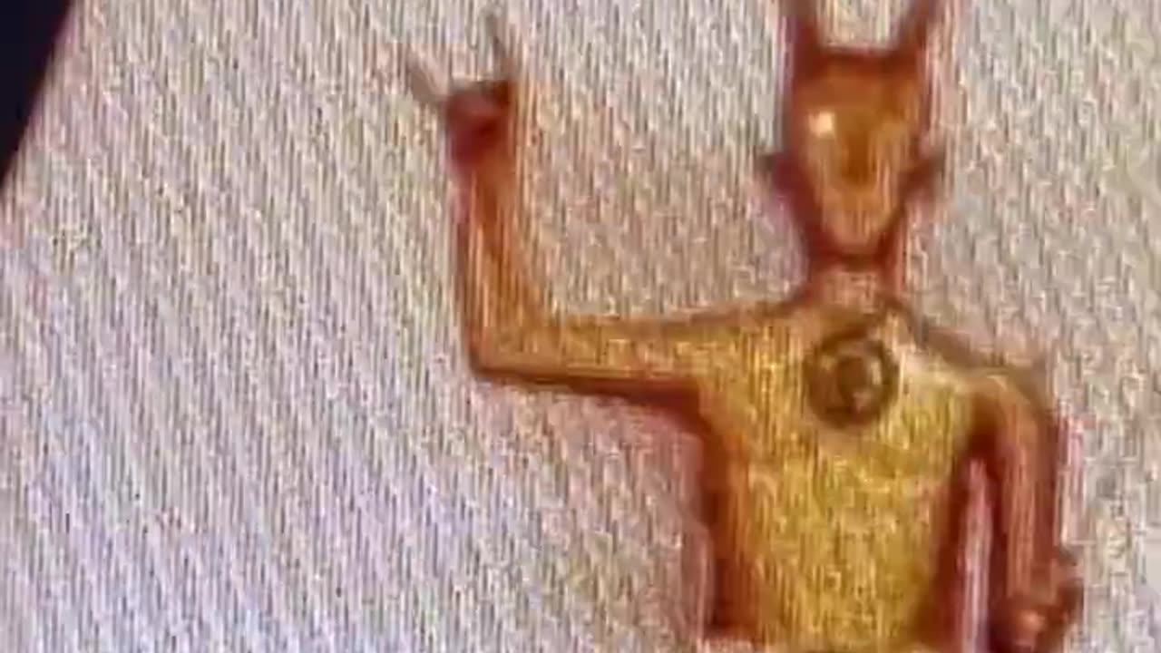 The Pope and satanic symbolism