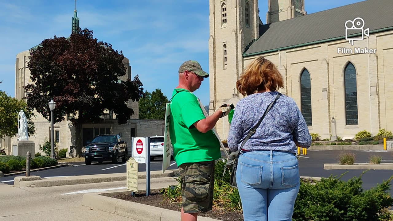 🔙 preaching outside the Cathedral of the Immaculate Conception