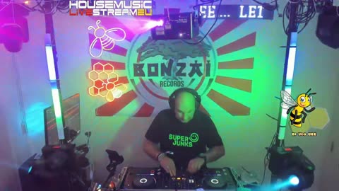 UDO BEE, mixing club classics