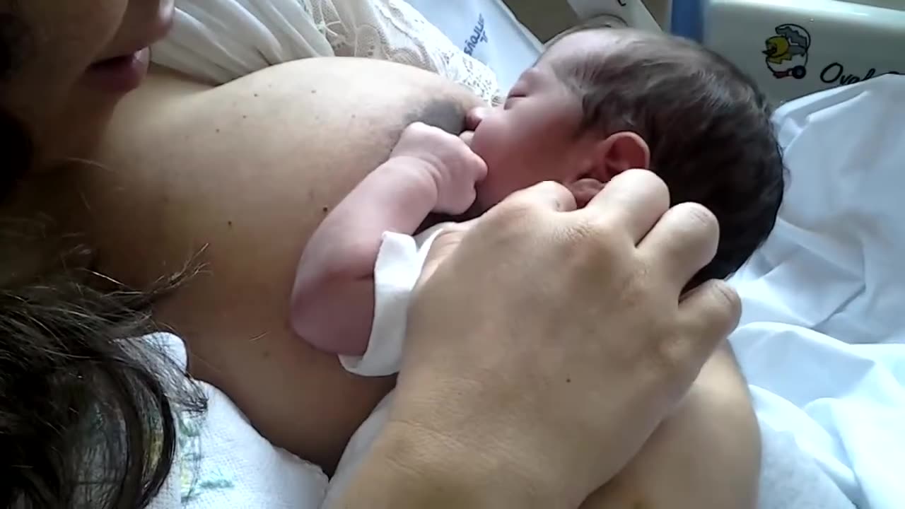 Breastfeeding Benefits Explained 😍 | Health, Nutrition & WHO Guidelines for Parents