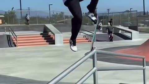 🔥🤯 Holy Flickkkk by @dillinskater | #skateboarding #viral #goskate #skate