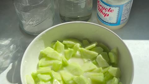 Easy Cucumber 🥒 Salad