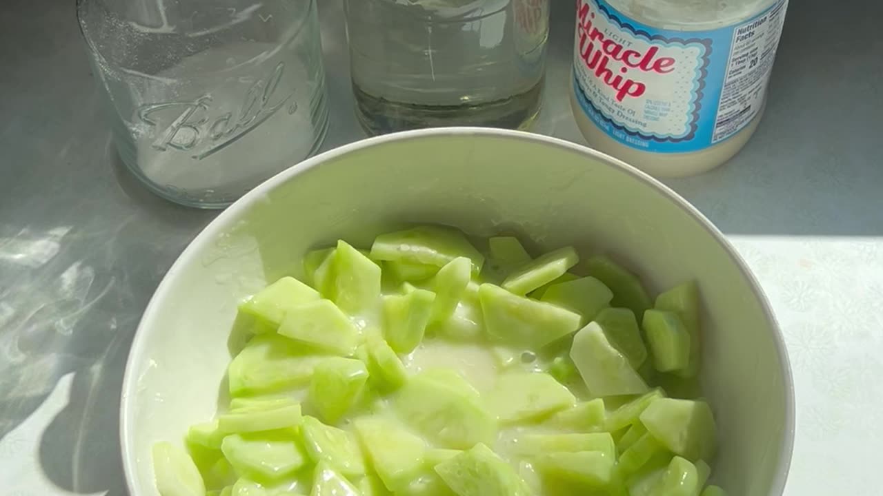 Easy Cucumber 🥒 Salad