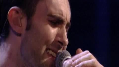 Maroon 5 - Happy Christmas (War Is Over) = Live JBR 2004