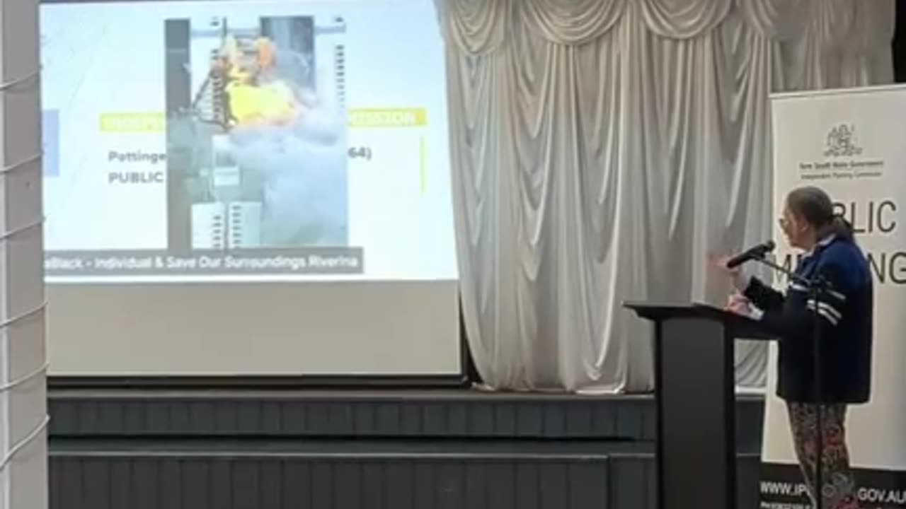 Billboard Battalion live at a public meeting at Hay NSW about the Pottinger Wind Factory - 5/6/2025