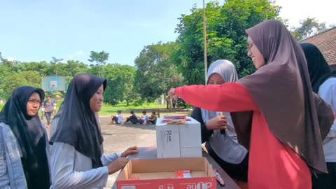 TEBAK HADIAH SMPN 3 TEMPEH LUMAJANG KELAS 8