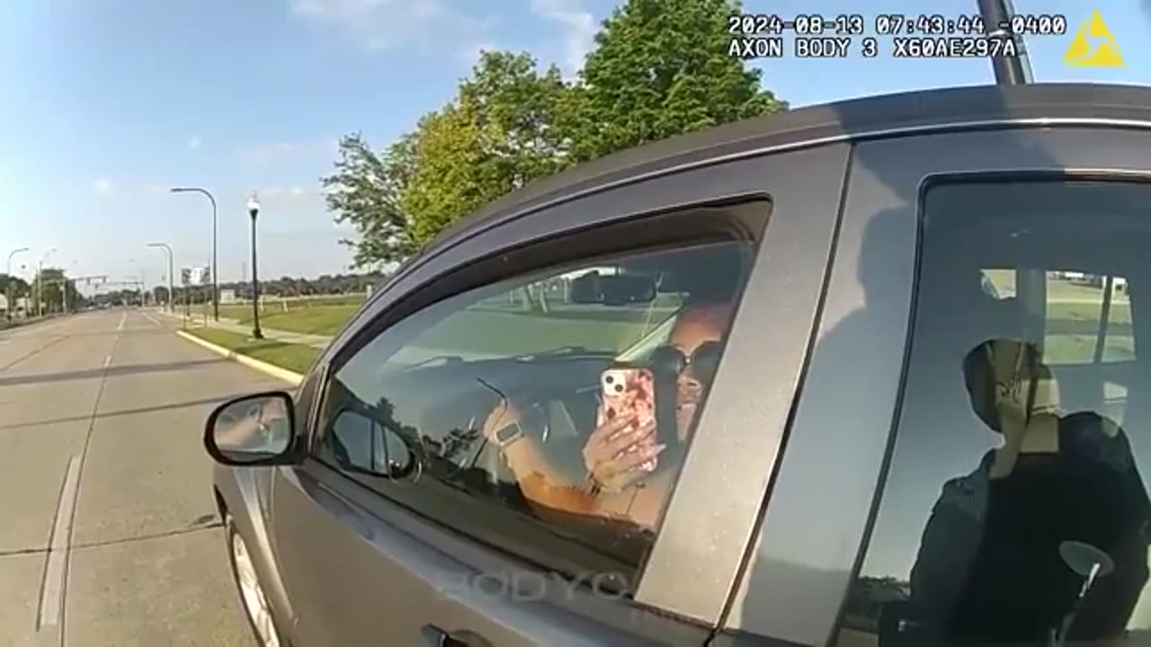 Refused to show ID- This woman is a idiot