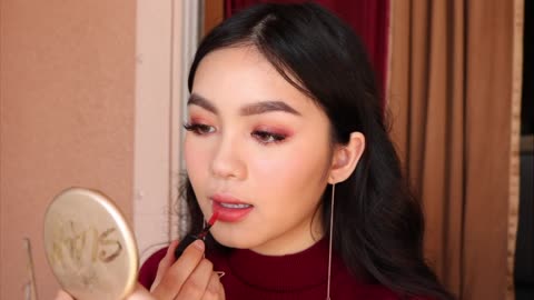 SOFT ROMANTIC HOLIDAYS MAKEUP + FAUX BANGS _ Jessica Vu