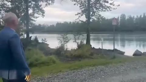 🤡🤡🤡 Putin's envoy Dmitriev: Met a bear in Alaska before the US-Russia