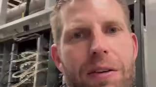 Eric Trump shows off 'America Bitcoin' mining facility.