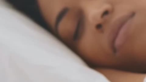 Why You Should Avoid Eating Right Before Bed