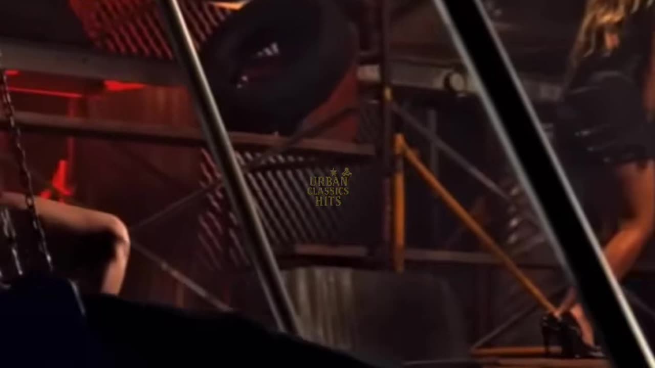 Lil Wayne Love Me (2013)