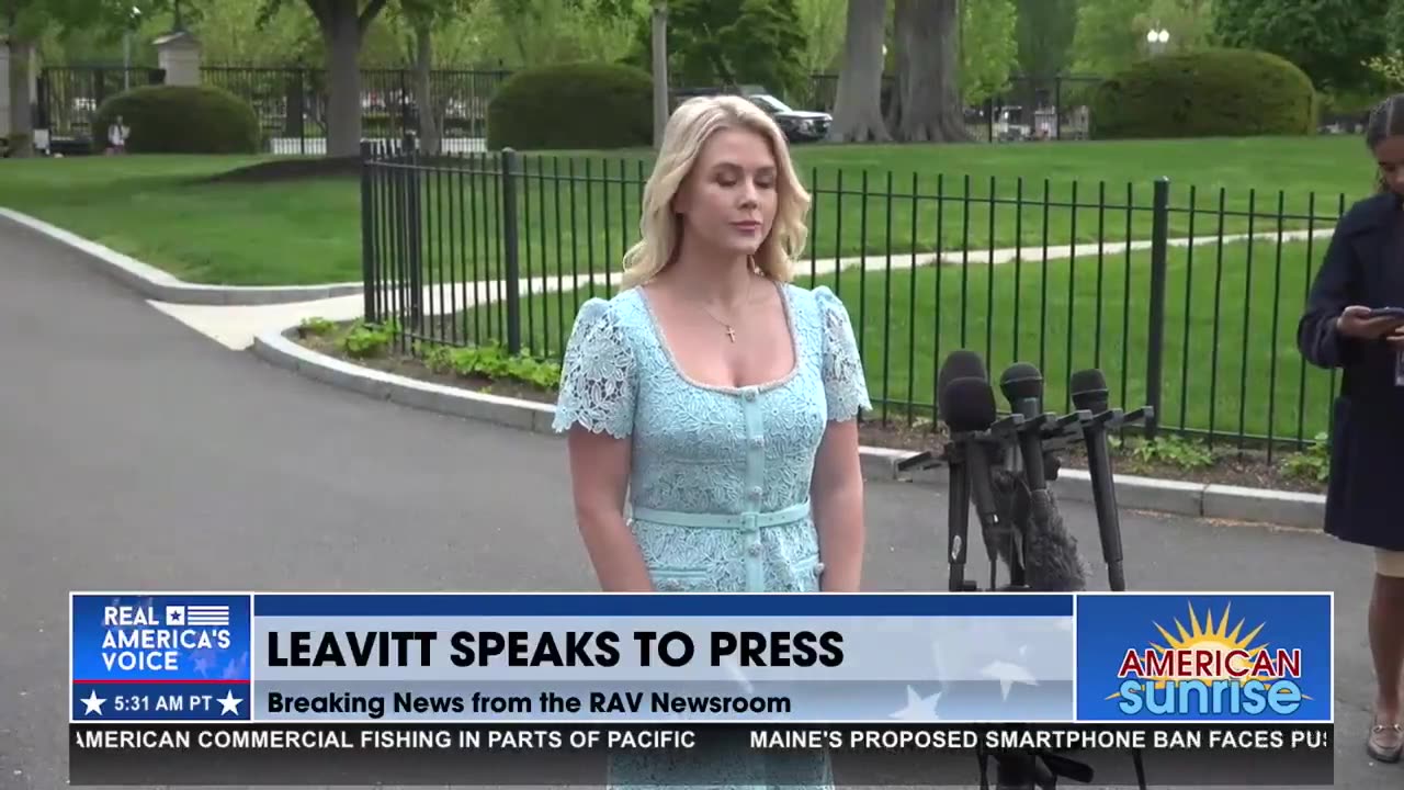 Karoline Leavitt: "The President Absolutely Has Confidence in Secretary Hegseth"