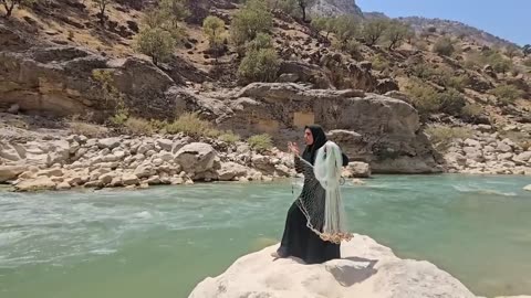 👭⛰️🌊 “Nomadic She-Heros Conquer the Rapids to Catch Fish!” Nomadic life village lifestyle