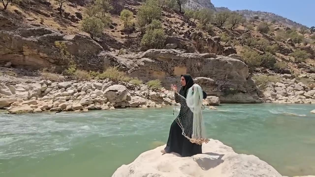 👭⛰️🌊 “Nomadic She-Heros Conquer the Rapids to Catch Fish!” Nomadic life village lifestyle
