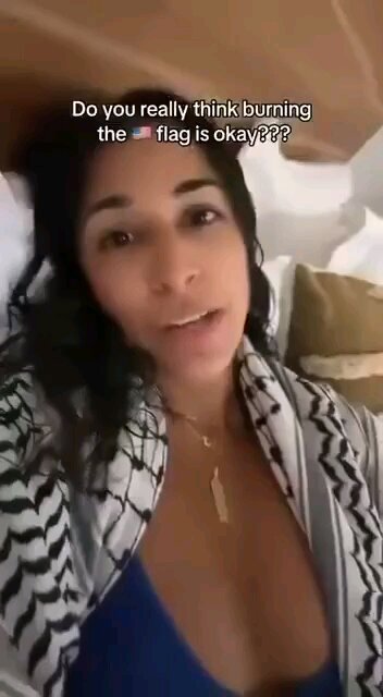 Palestinian woman living in the U.S. : "Burning the American flag is such a beautiful sight