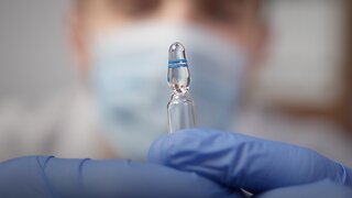 Rusia inicia pruebas de la primera vacuna personalizada contra el cáncer