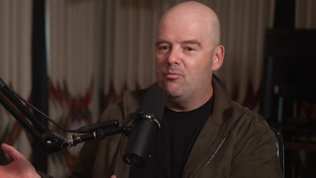 Dan Houser: GTA, Red Dead Redemption, Rockstar, Absurd & Future of Gaming | Lex Fridman Podcast #484