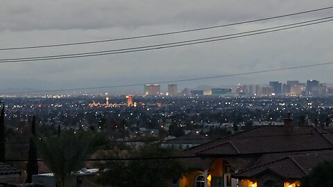 Did you SEE tonight's SOUPY Christmas Eve Las Vegas sunset? 12.24.2025 #follow #lasvegas #gaming