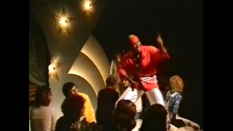 Carl Douglas - "Kung Fu Fighting"