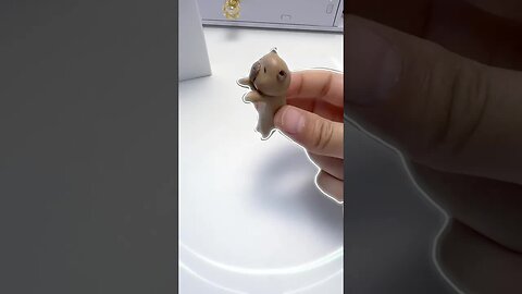 Capybara phone hipper for my desk 😁🤩