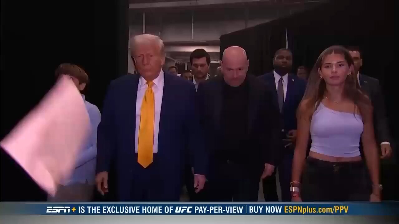 Trump makes an electric entrance at UFC 314 in Miami 🔥