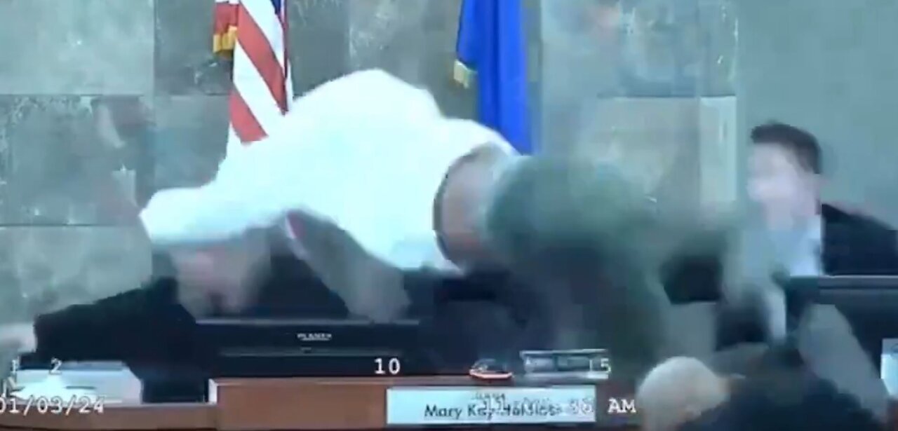 Man seriously injures judge and marshal, attacks during sentencing