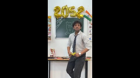 Vijay ki surprise party Simran makhija #shots #School #schoollife #shots #comedy #funny