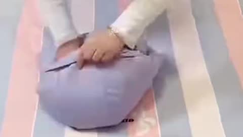 Little helpful tricks on clothes folding