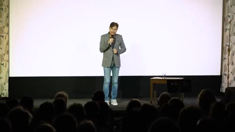 Boykott-Aufruf in Deutschland?! Warum DM einfach gut ist, Comedian lüftet Erfolgsgeheimnis