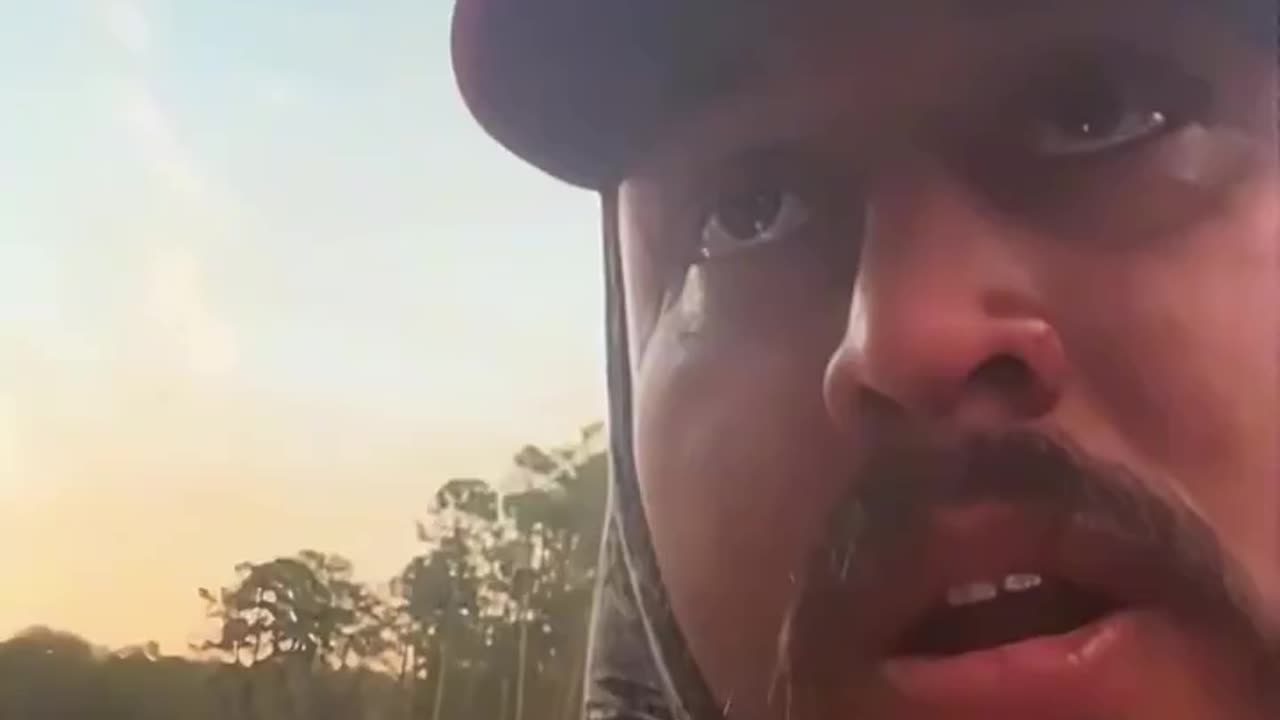 Guy was hunting and this incredible moment happened...