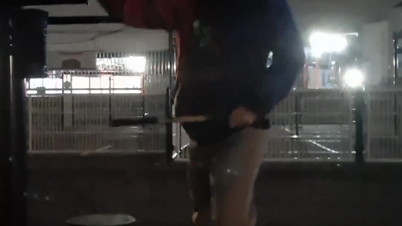 Certains voient le cadre. D’autres comprennent le propos.