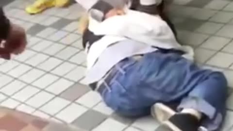 😱🥊 Classic Osoto Otoshi Ends Street Fight! | FCN