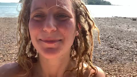 Naked weather girl is in Thailand!☀️☀️☀️